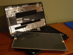 راهنمای تعویض ال سی دی لپ تاپ لنوو G570