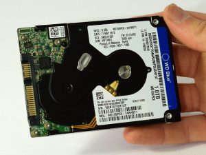 روش تعویض دیسک سخت Lenovo Edge 15