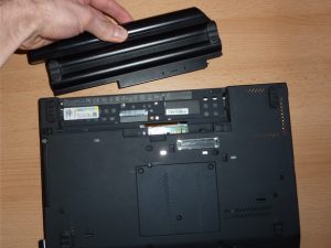 تعویض باتری در لپ تاپ Lenovo Thinkpad x230